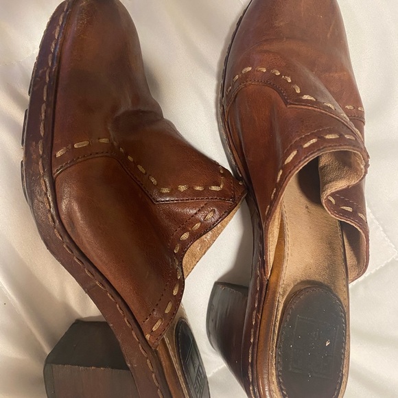 Vintage Frye Mules - Picture 2 of 4